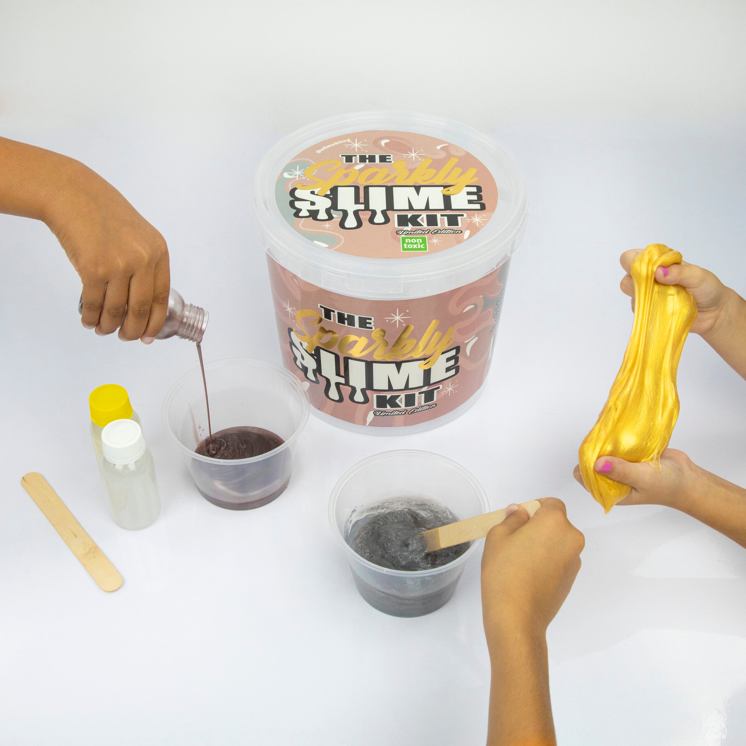 The Sparkly Slime Kit